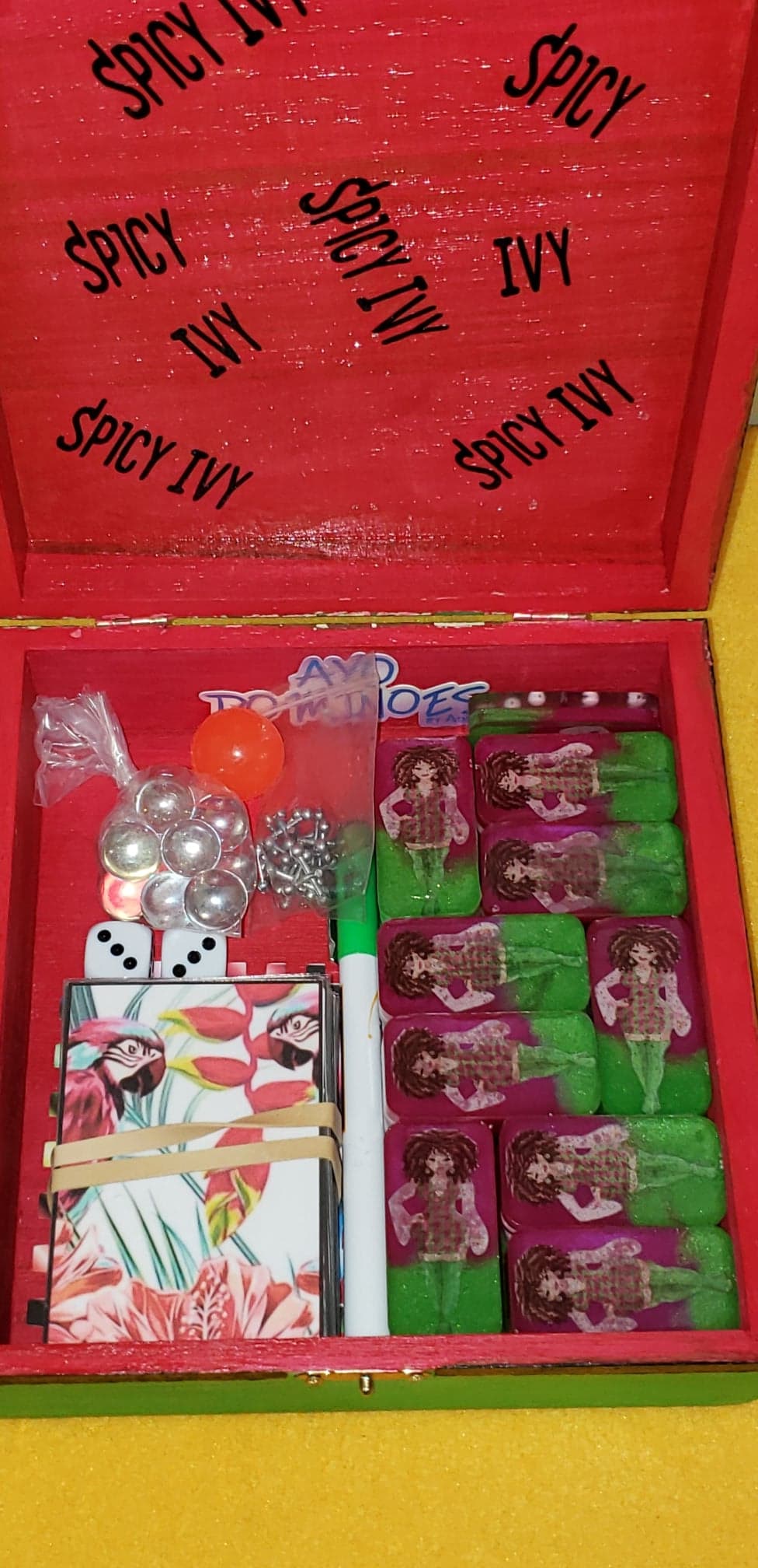 Caja de juegos AYO